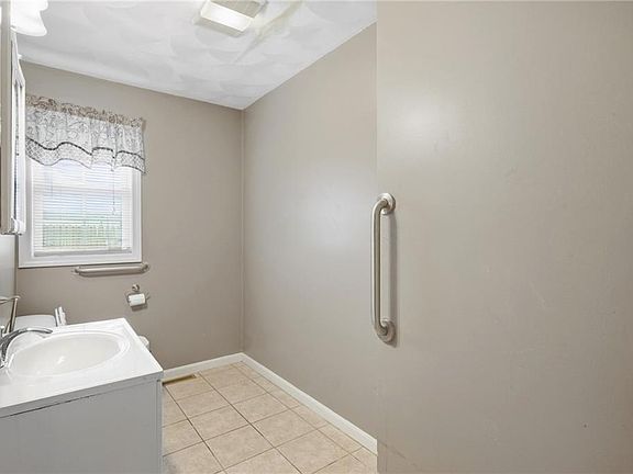 3rd image of 87 N Bend St Unit 3