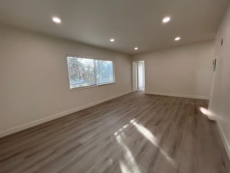 309 Calle Miramar #E — Photo 4