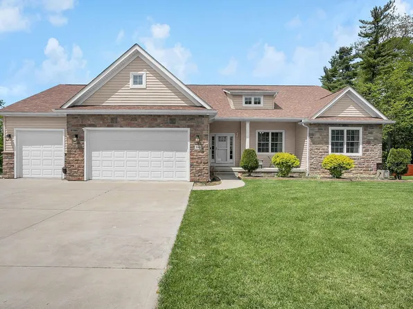 390 Laurel Oak Ln, Heath, OH 43056