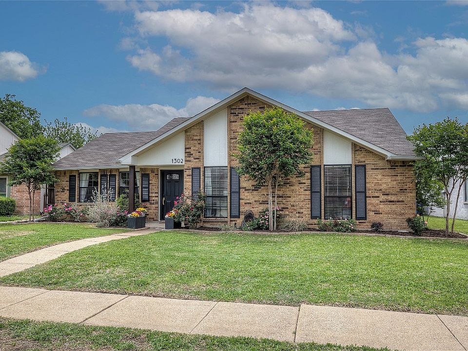 1st image of 1302 Woodland Ct