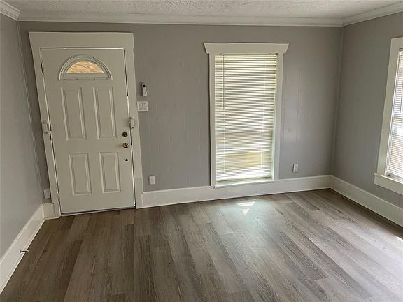 2nd image of 6913 Avenue L