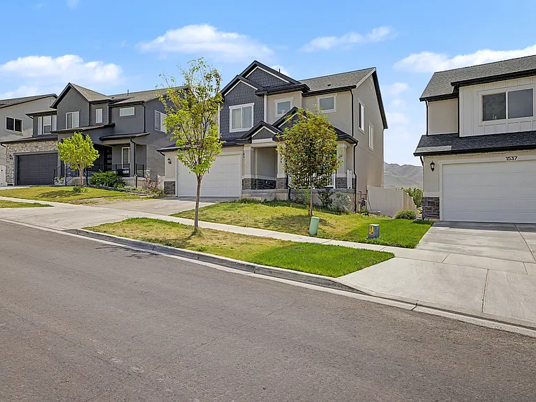 1529 W Stone Gate Dr — Photo 50