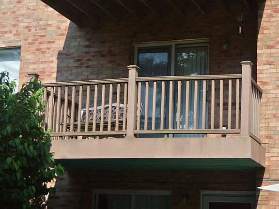 4th image of 5385 Camelot Dr APT 2C