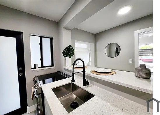 1920 SW 4th Ave #2 — Photo 9
