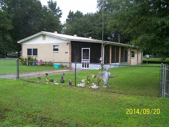 218 Trisail with screened porch