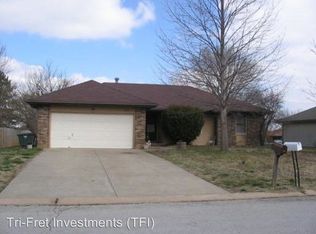 3108 W Village Ln, Springfield, MO 65807