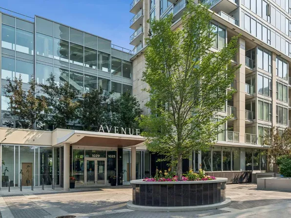 1025 5th Ave SW #907, Calgary, AB T2P 1N4