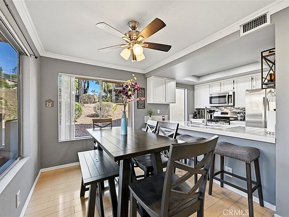 3rd image of 1016 Grape St