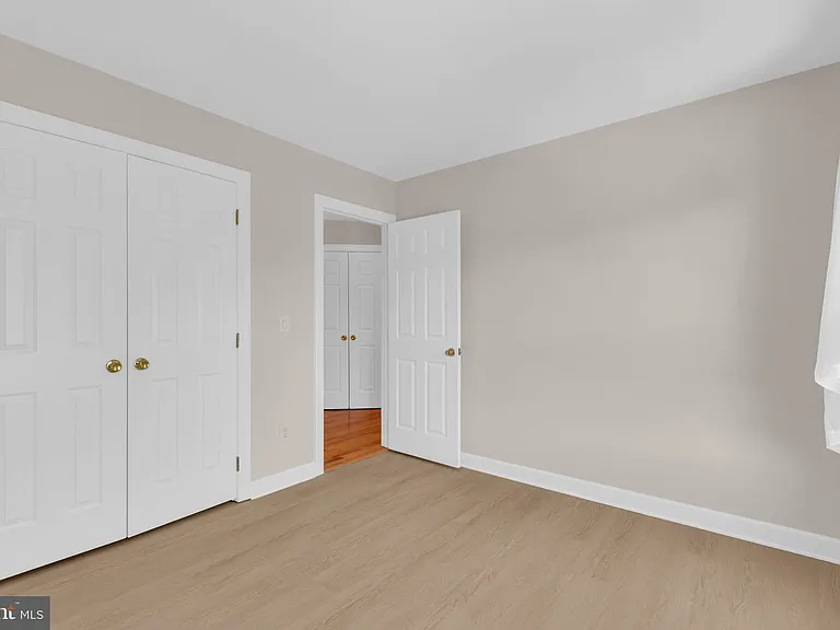 9902 Michael Schar Ct — Photo 26