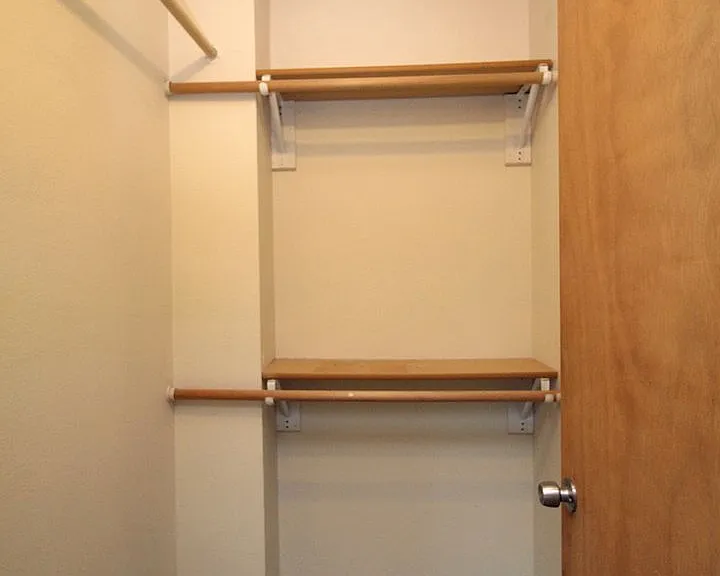 812 N Dekum St — Photo 25