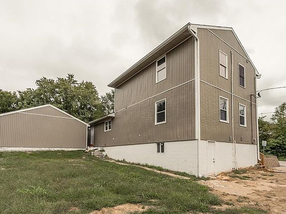 5th image of 2926 N 40th St