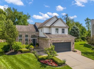 4381 Clear Creek Ct, Rochester, MI 48306