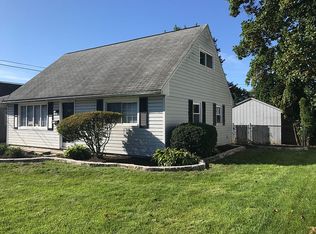 1209 W Rosemont Dr, Bethlehem, PA 18018