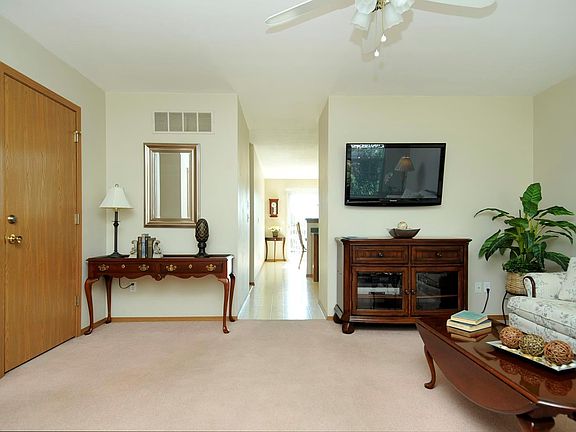 5th image of 1020 Arbor Pointe Dr