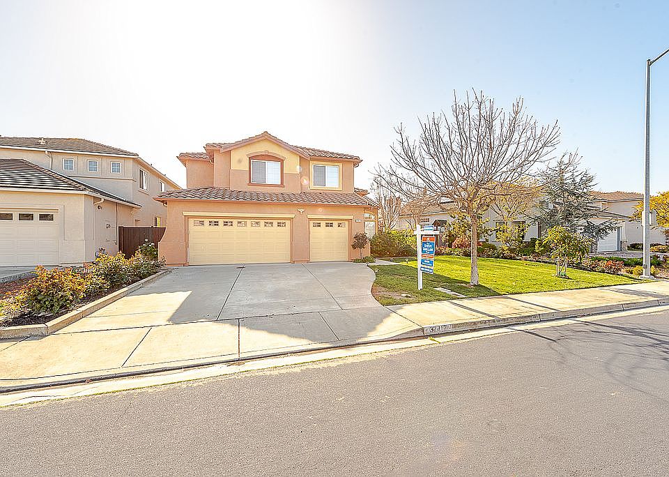 2nd image of 32412 New Harbor Way