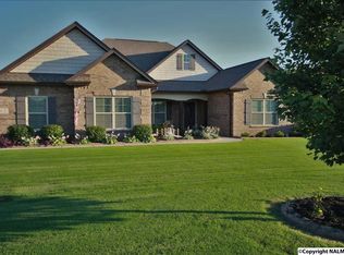 62 Corwin Dr, Decatur, AL 35603