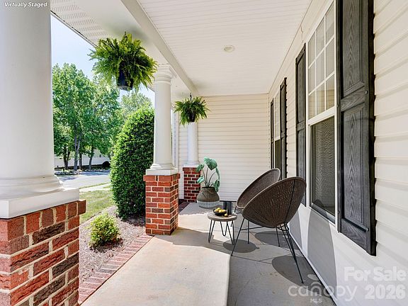 5th image of 2025 Gable Way Ln