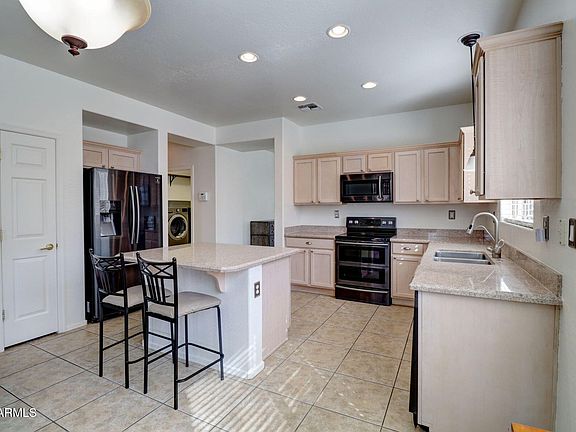 4th image of 40716 N Hudson Trail