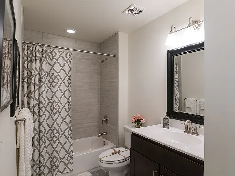 Metropolitan East Goshen — Photo 15