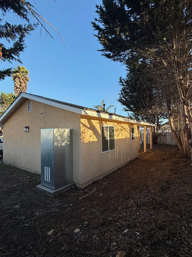 Building Photo - 267 Camp Ln