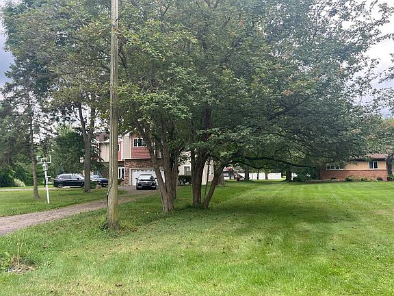 2nd image of 28251 Wildwood Trl