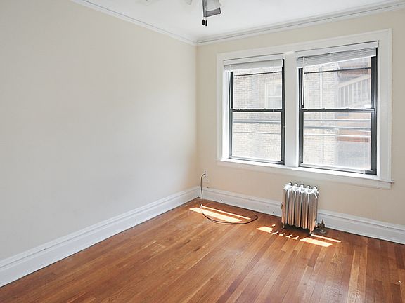 3rd image of 4717.5 N Leavitt St #2