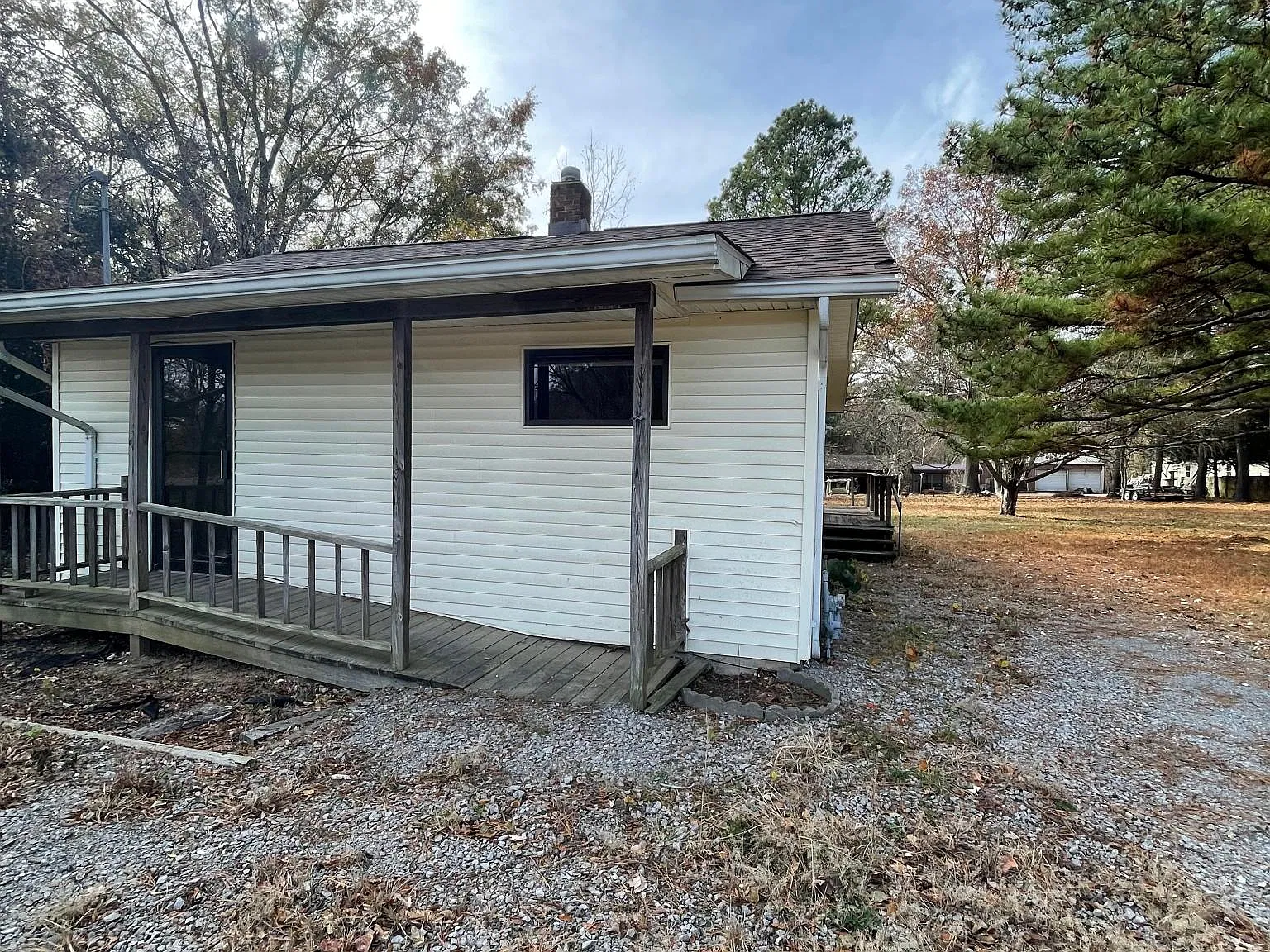 2 bed, 900 sqft, $760 — Photo 1