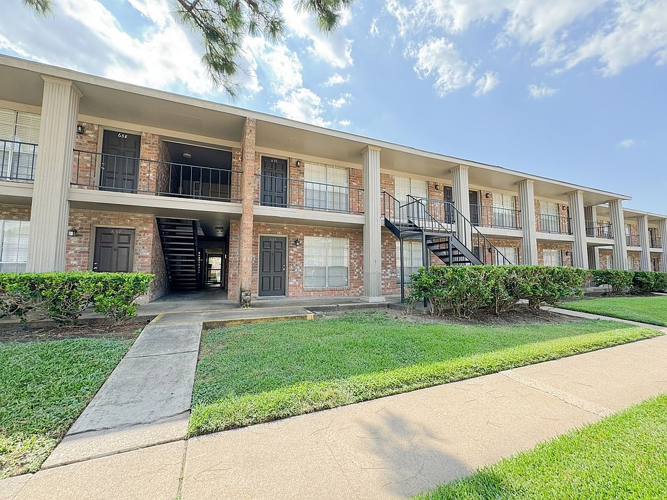 Garden pathways meet modern exteriors.