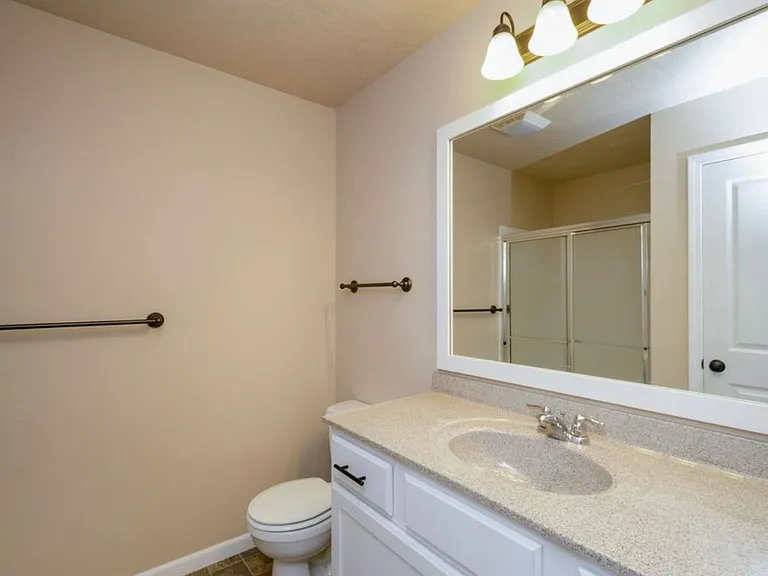 1574 Burr Dr — Photo 17
