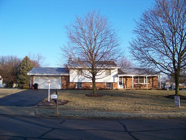 1st image of 775 Chambord Cir