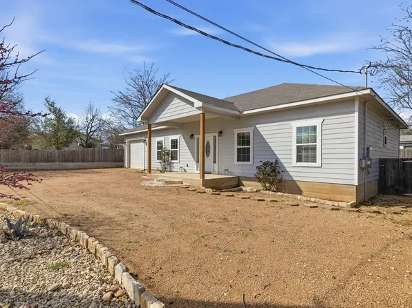 512 Saint Ann St, Fredericksburg, TX 78624