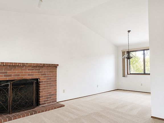 4th image of 13707 SE 18th St