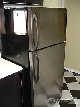 FRIGIDAIRE REFRIGERATOR