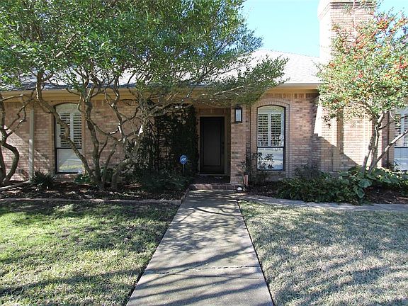2nd image of 4806 Villa Vera Dr