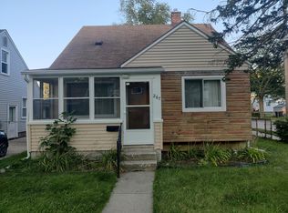 267 Washington St, Trenton, MI 48183