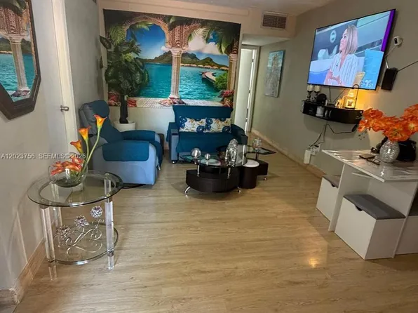 1245 W 24th St APT 118, Hialeah, FL 33010