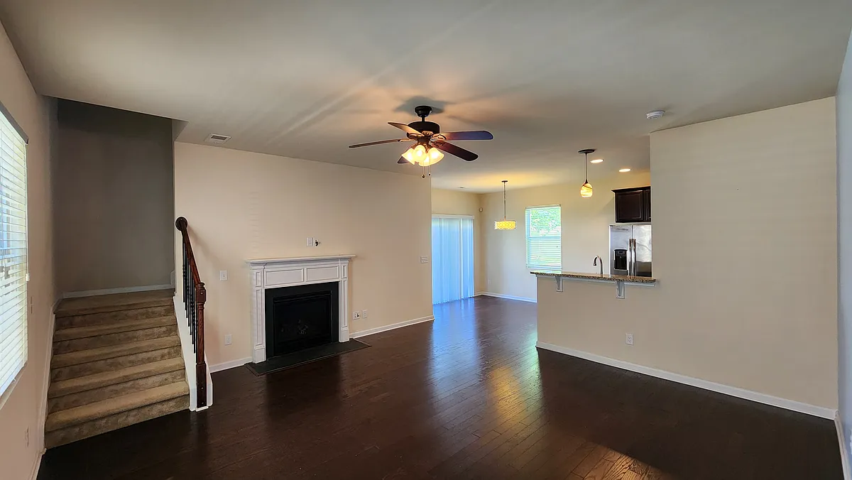 Building Photo - 508 Knothole Ln