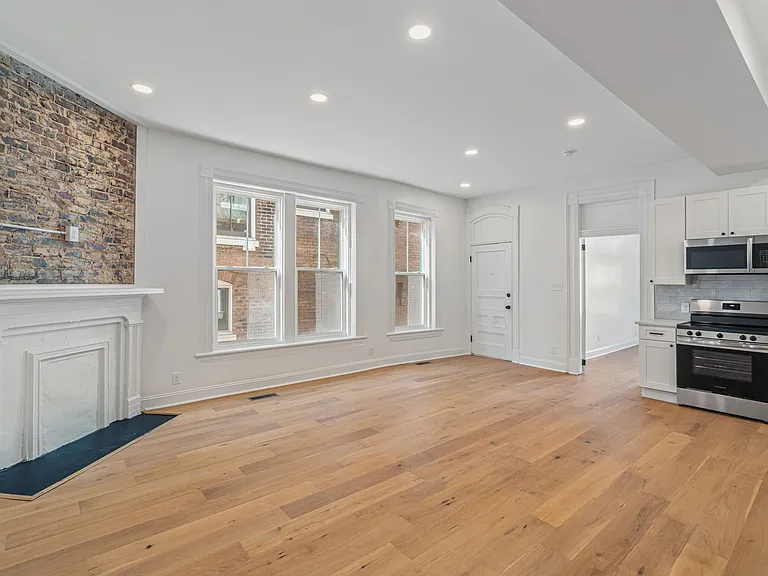513 N Central St #2 — Photo 4