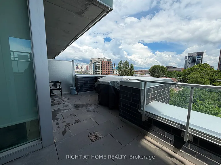 111 Champagne Ave S #309 — Photo 14