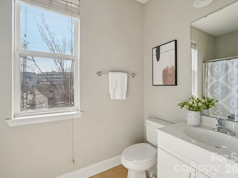 1308 Kenilworth Ave #432 — Photo 16
