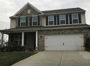 5933 Stirlingshire Ct, Charlotte, NC 28273