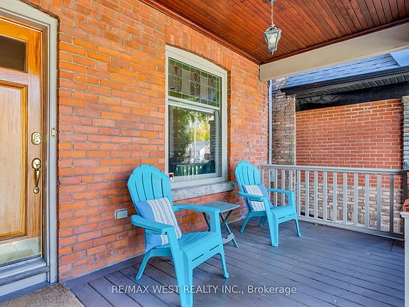 3rd image of 81 Chelsea Ave