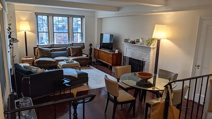 Rented by NY NY Condo, Inc | media 22