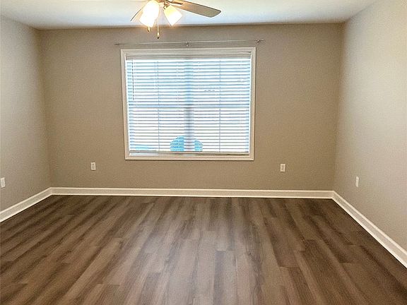 4th image of 136 Juniper Cv