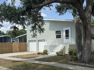 8601 Rue Chateaux Dr, Largo, FL 33777