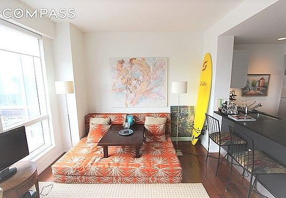 3rd image of 350 W 42nd St APT 21M