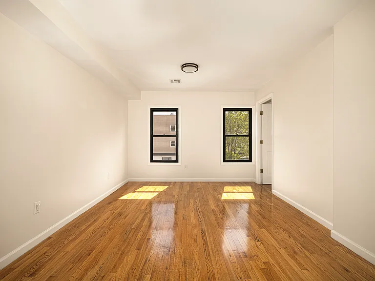 229 N 7th St #2 — Photo 2