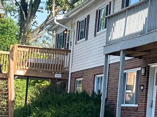 5310 Godfrey Rd APT 16, Godfrey, IL 62035