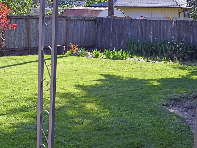 1798 Gilham Rd — Photo 7
