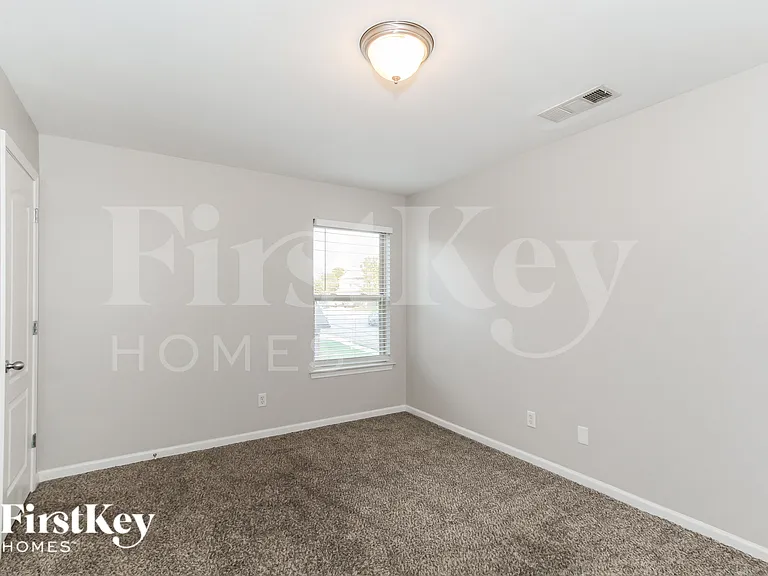 2045 Kensington Ct — Photo 14